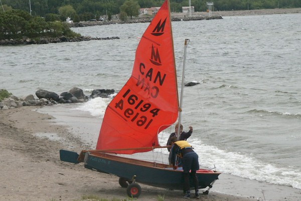 Photo: Greg Rigs His Boat
Photographer: Paulette Tae
File: JPEG 71 kB