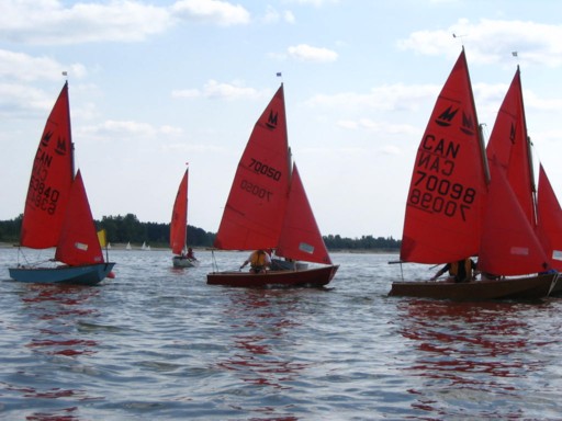 Photo: Another Mark Rounding
Photographer: Martin Walker