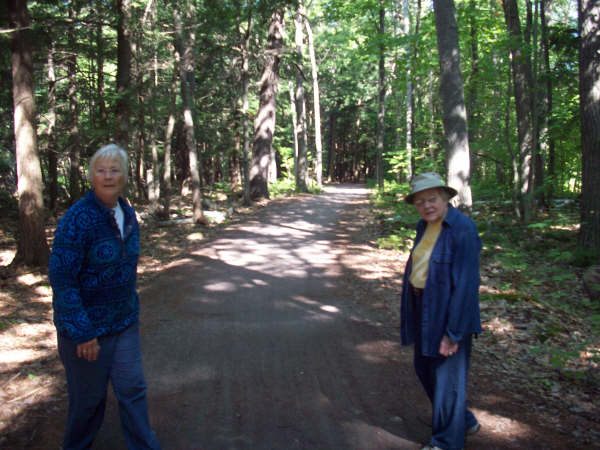 Photo: Ineke and Mary Jane
Photographer: Lisa van Beusekom