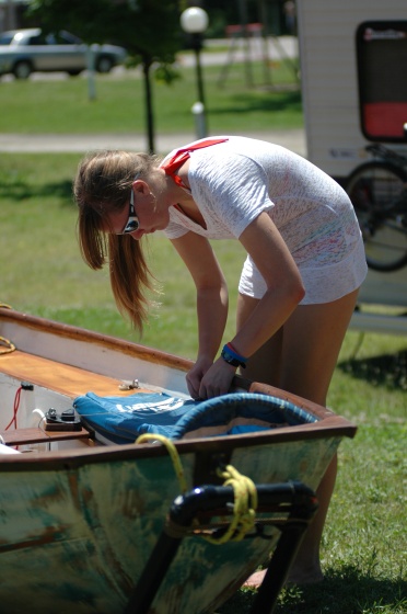 Photo: Kayley Packs Up the Boat