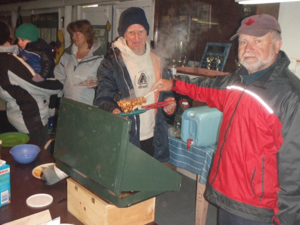 Photo: Aleid Serves Up Some Pancakes