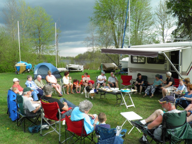 Photo: Enjoying a Snack and Drink after the Races