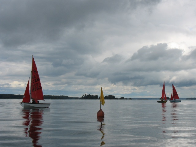 Photo: Heather Approaches the Mark, with Shelley and Marika Behind