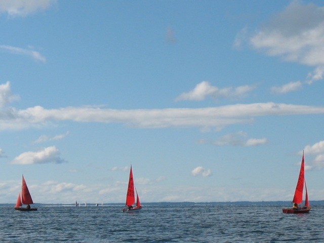 Photo: Marika, Heather and Steve Heading to the Windward Mark