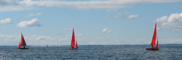 Photo: Marika, Heather and Steve Head for the Windward Mark