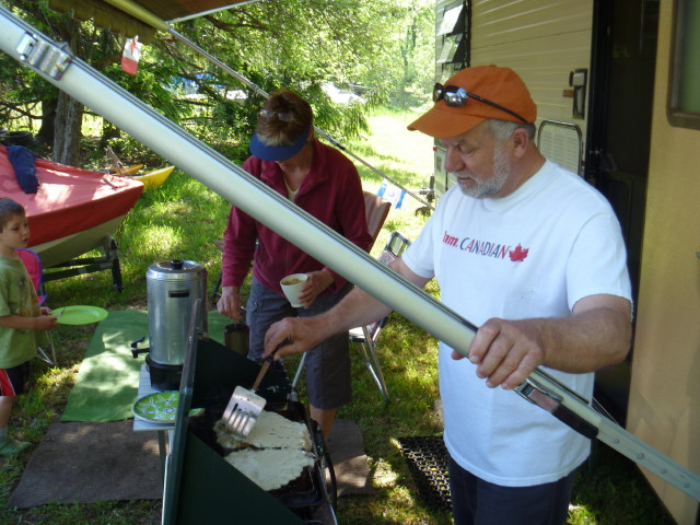 Photo: Aleid Cooking Pancakes