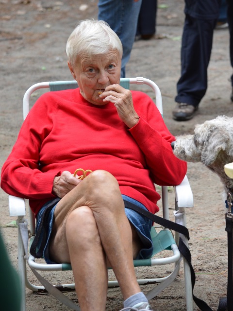 Photo: Maureen Teases her Dog with Pretzels