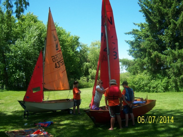 Photo: Shelley Found a Shady Spot for Rigging