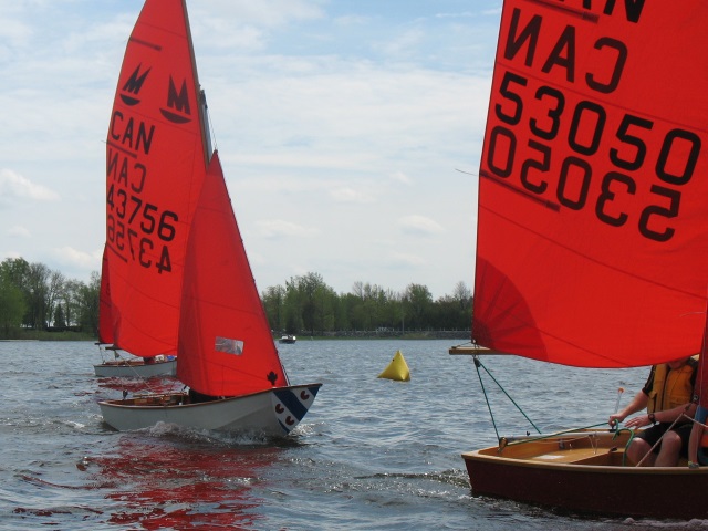 Photo: Steve Hangs on to his Lead, with Erik and Dawn Close Behind