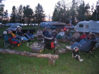 Photo: Campfire at Belwood, Victoria Day Weekend 2006
File: JPEG 39 kB